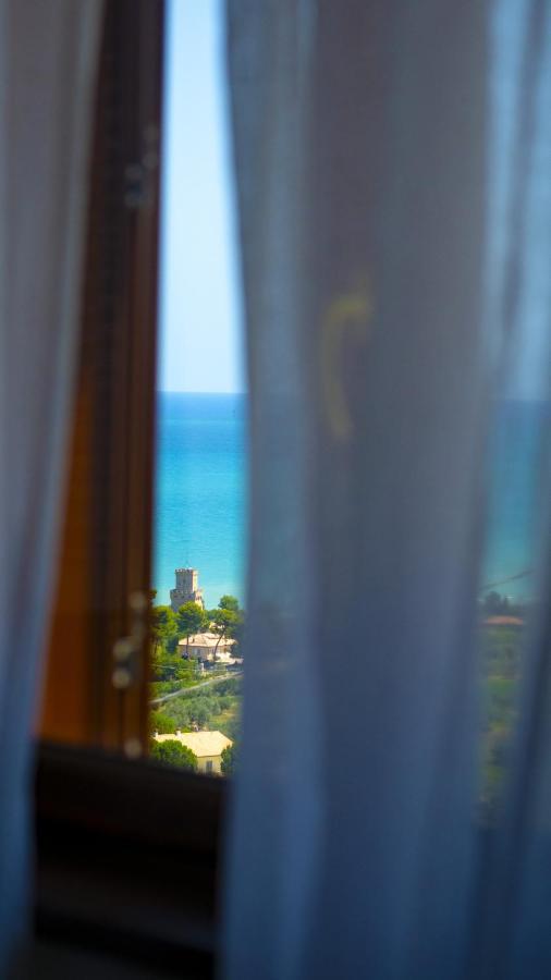 Casale Adriatico B&B Pineto Luaran gambar
