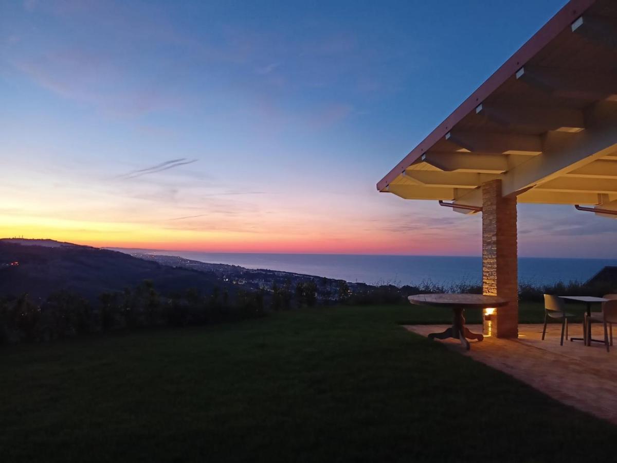 Casale Adriatico B&B Pineto Luaran gambar